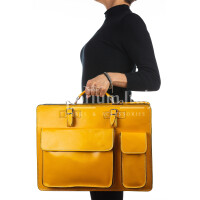 Work / Office genuine leather bag,mod. ALEX XXL, colour yellow, with shoulder strap, CHIAROSCURO, Made in Italy.